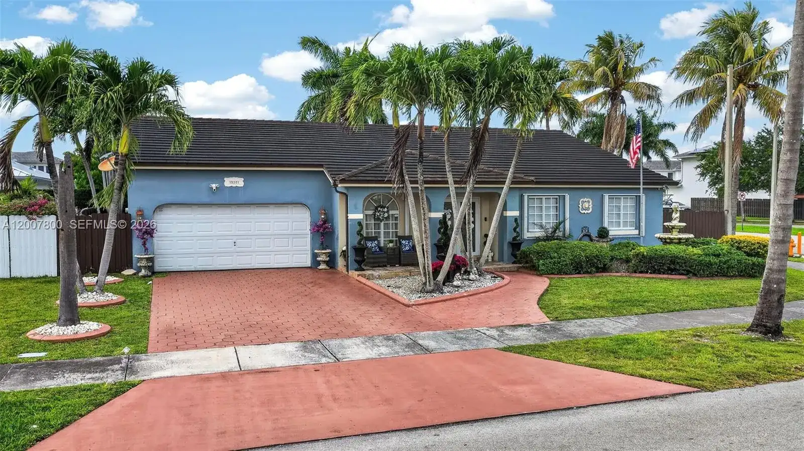 15201 SW 177th Ter, Miami FL 33187 photo 3