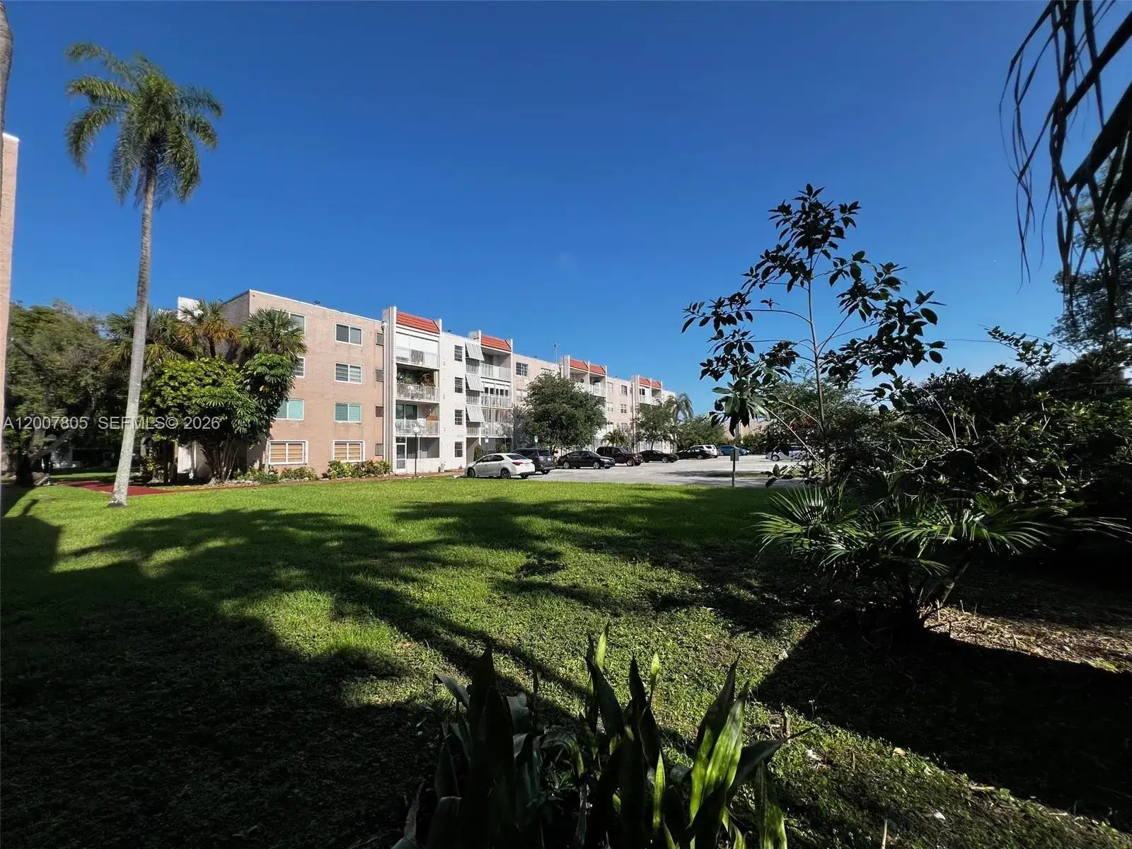 8411 NW 8th St # 105, Miami FL 33126 photo 3