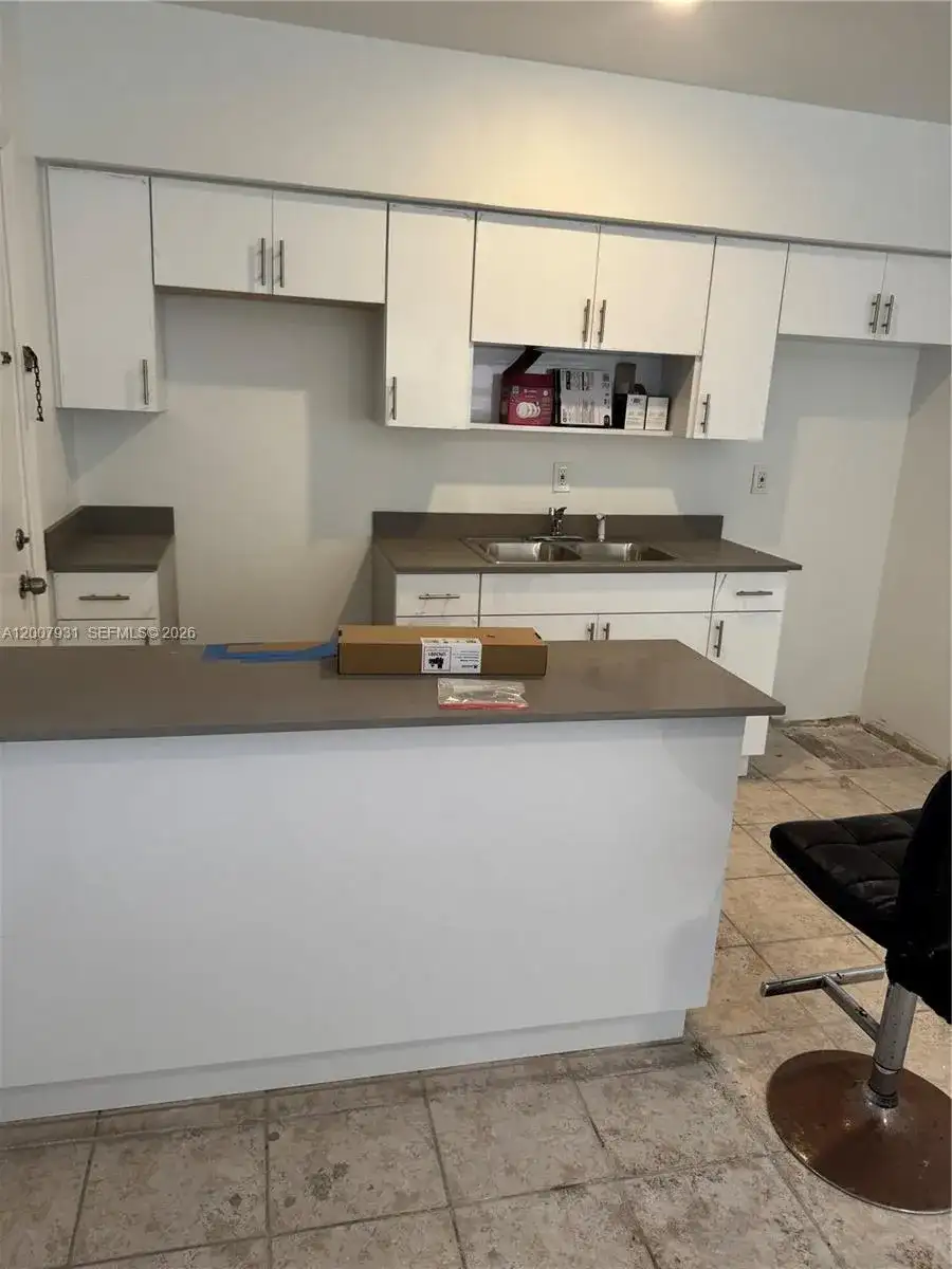 7300 Harding Ave # 21, Miami Beach FL 33141 photo 2