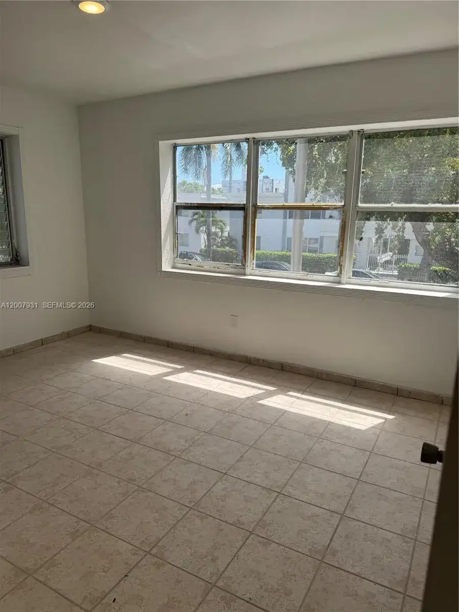 7300 Harding Ave # 21, Miami Beach FL 33141 photo 4