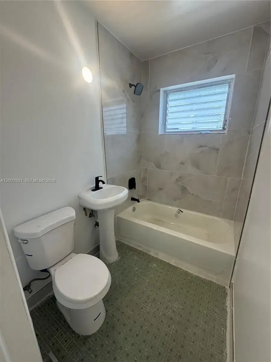 7300 Harding Ave # 21, Miami Beach FL 33141 photo 5