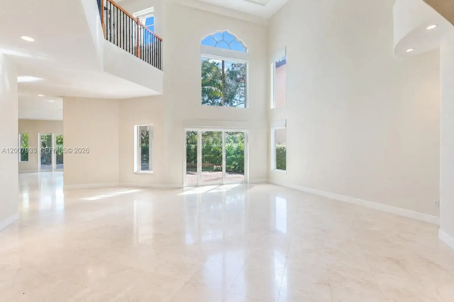 19471 NE 14th Ct, Miami FL 33179 photo 4