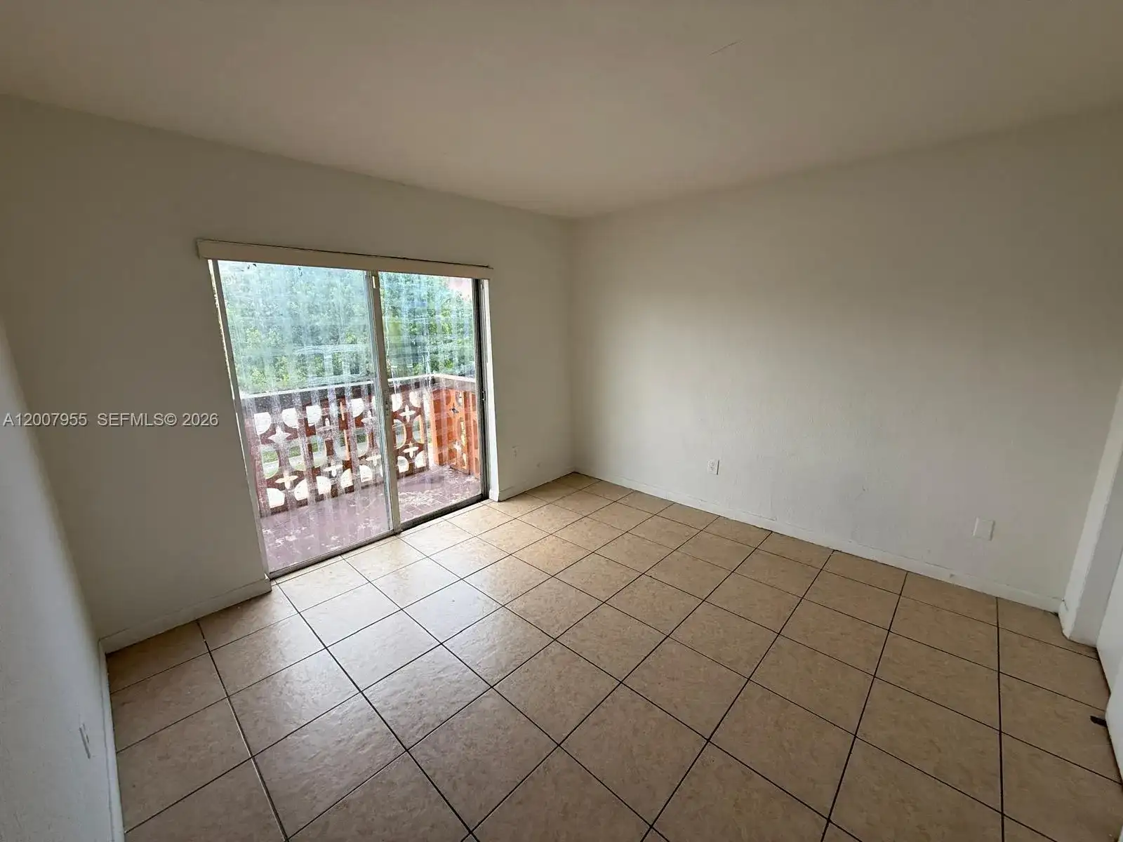 2330 NW 11th St # 33, Miami FL 33125 photo 2