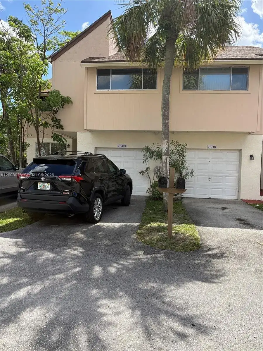 8208 NW 9th Ct # 1, Plantation FL 33324 photo 2
