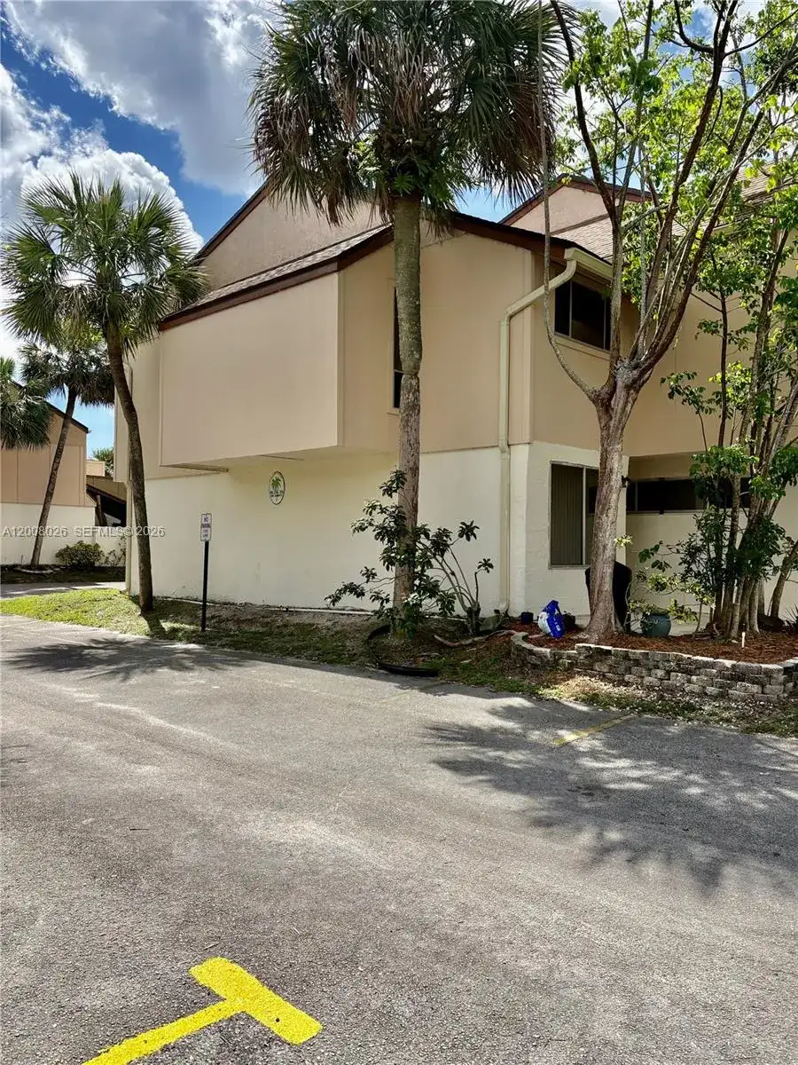 8208 NW 9th Ct # 1, Plantation FL 33324 photo 3