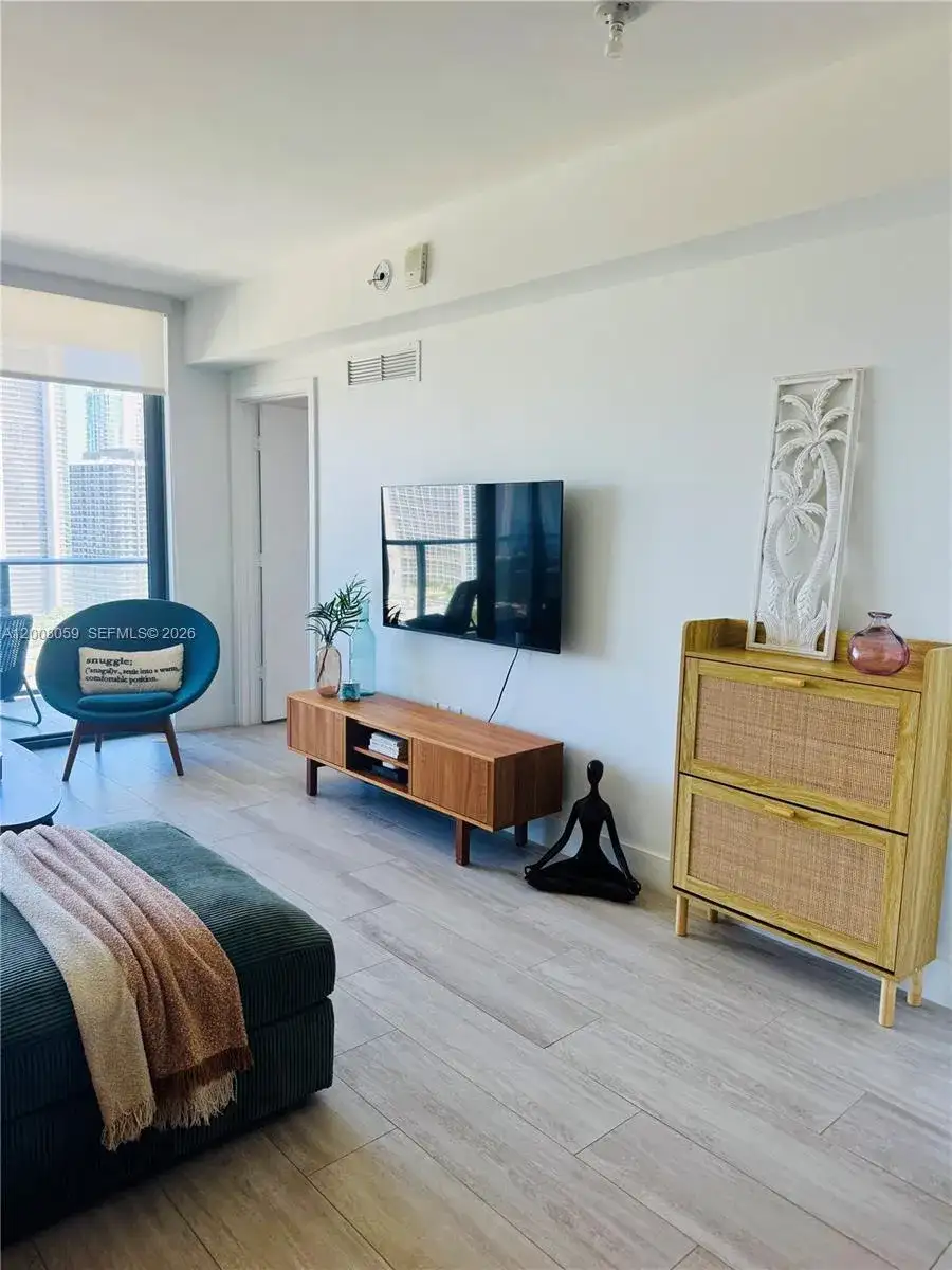 121 NE 34th St # 2705, Miami FL 33137 photo 3