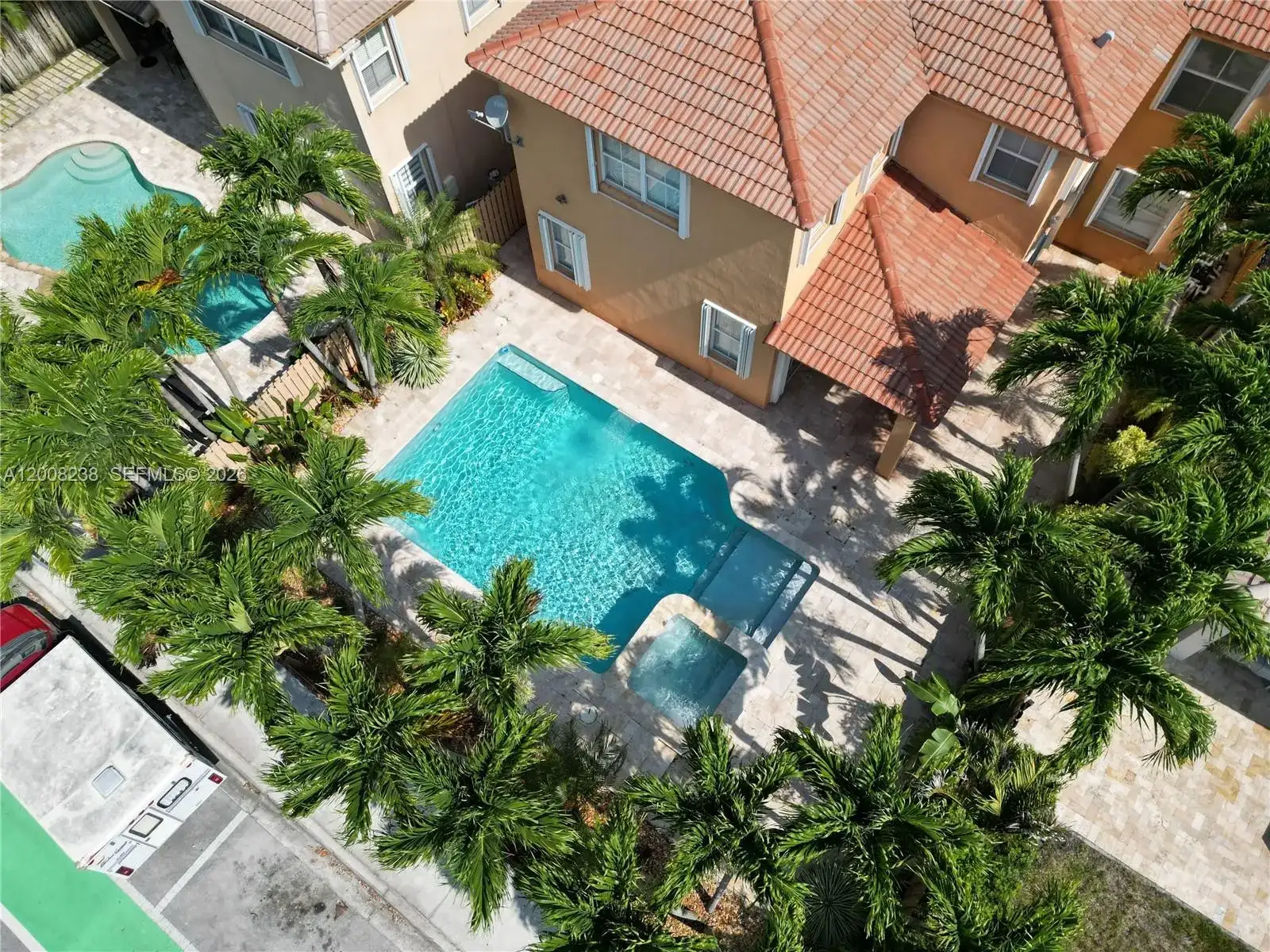 11480 NW 82th Terrace, Doral FL 33178 photo 2