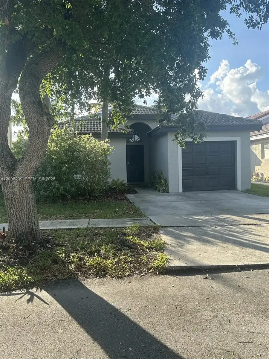 18022 SW 29th Ln, Miramar FL 33029 photo 2