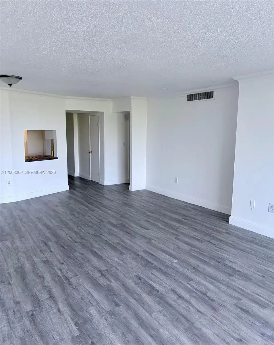 1780 NE 191st St # 2, Miami FL 33179 photo 3