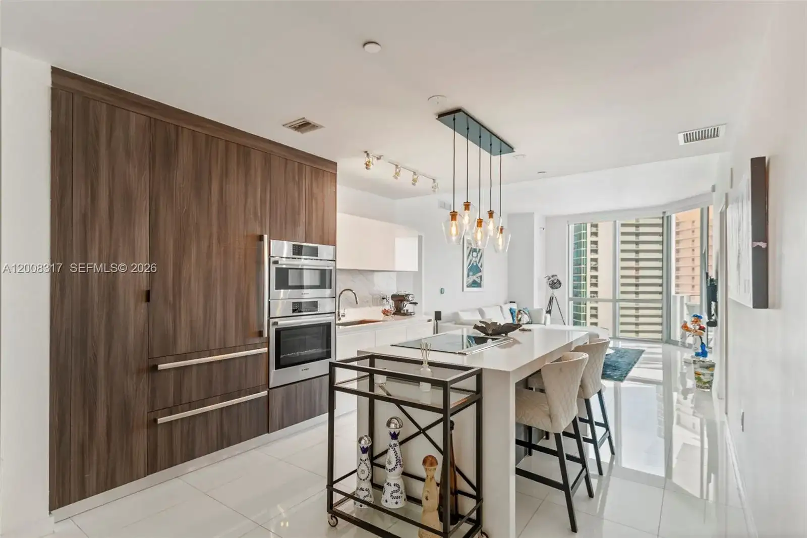 851 NE 1st Ave # 3707, Miami FL 33132 photo 2
