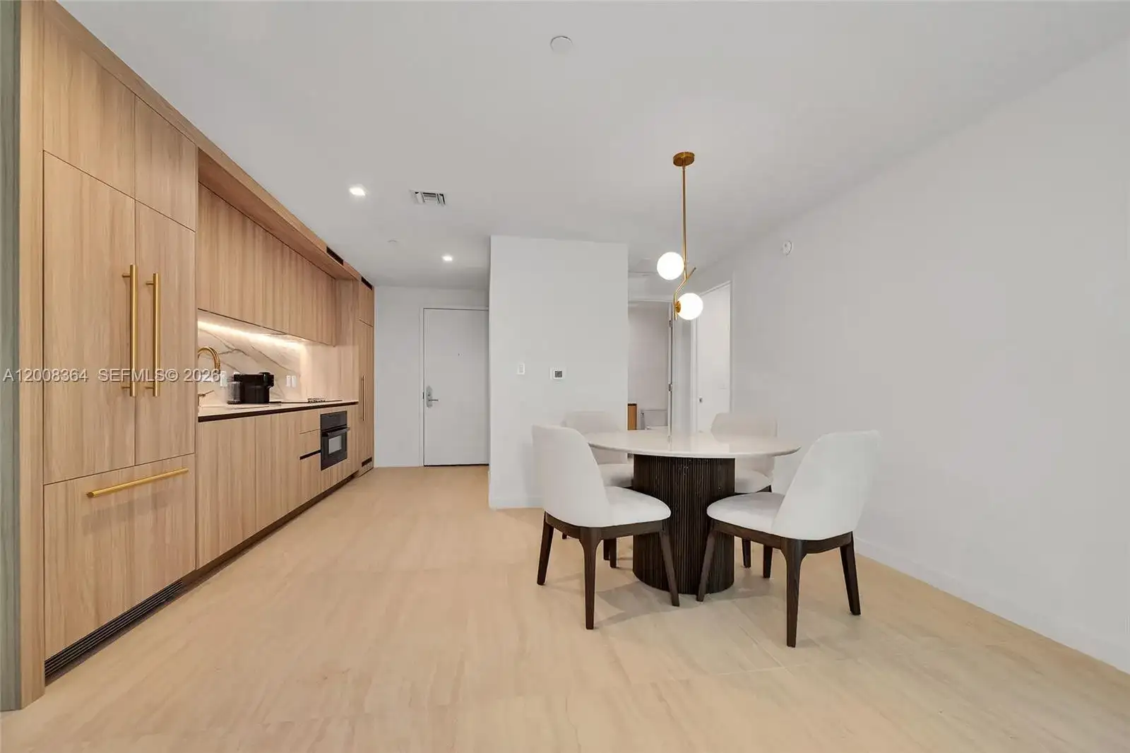 77 SE 5 # 1906, Miami FL 33131-2507 photo 5