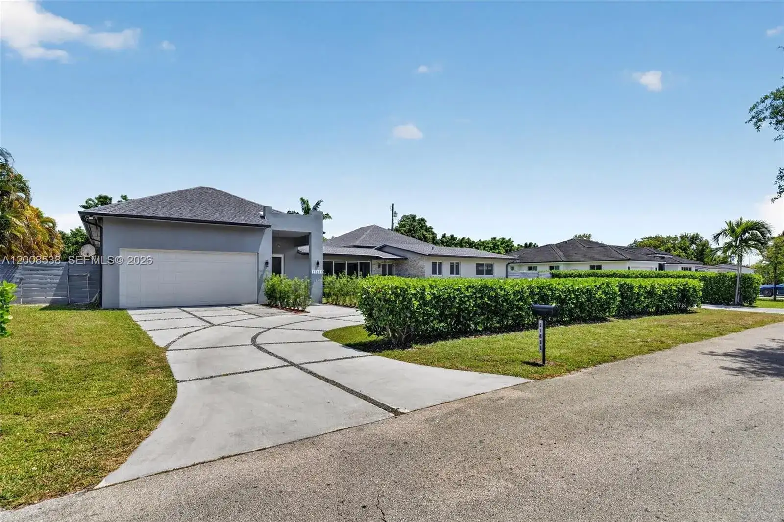 11811 SW 82nd Rd, Miami FL 33156 photo 3