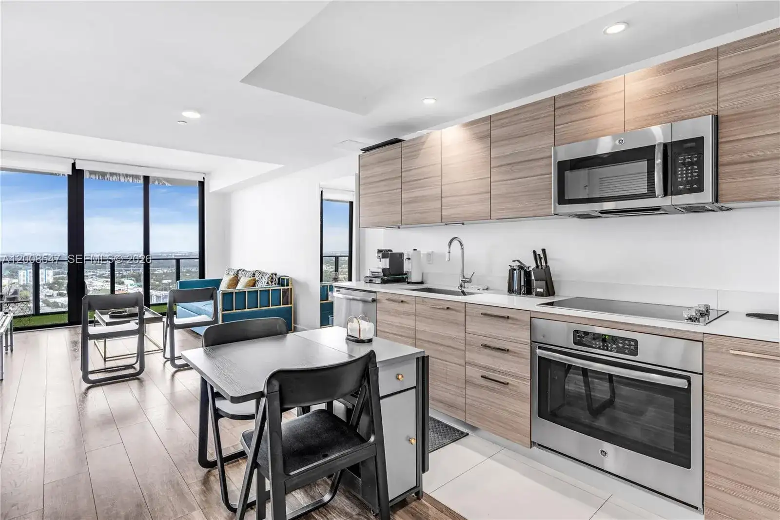 121 NE 34th St # 2810, Miami FL 33137 photo 3