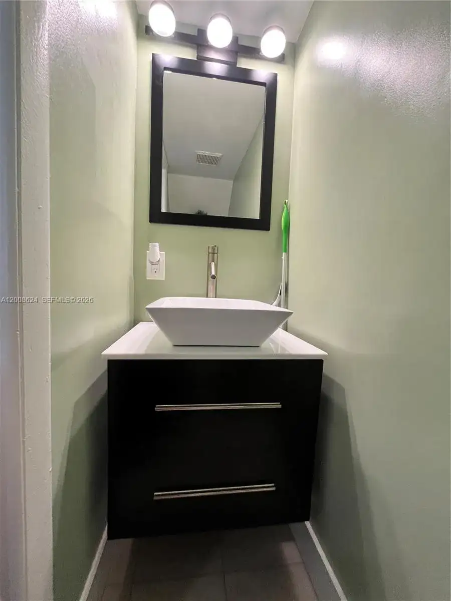5580 W 26th Ct # 204, Hialeah FL 33016 photo 4