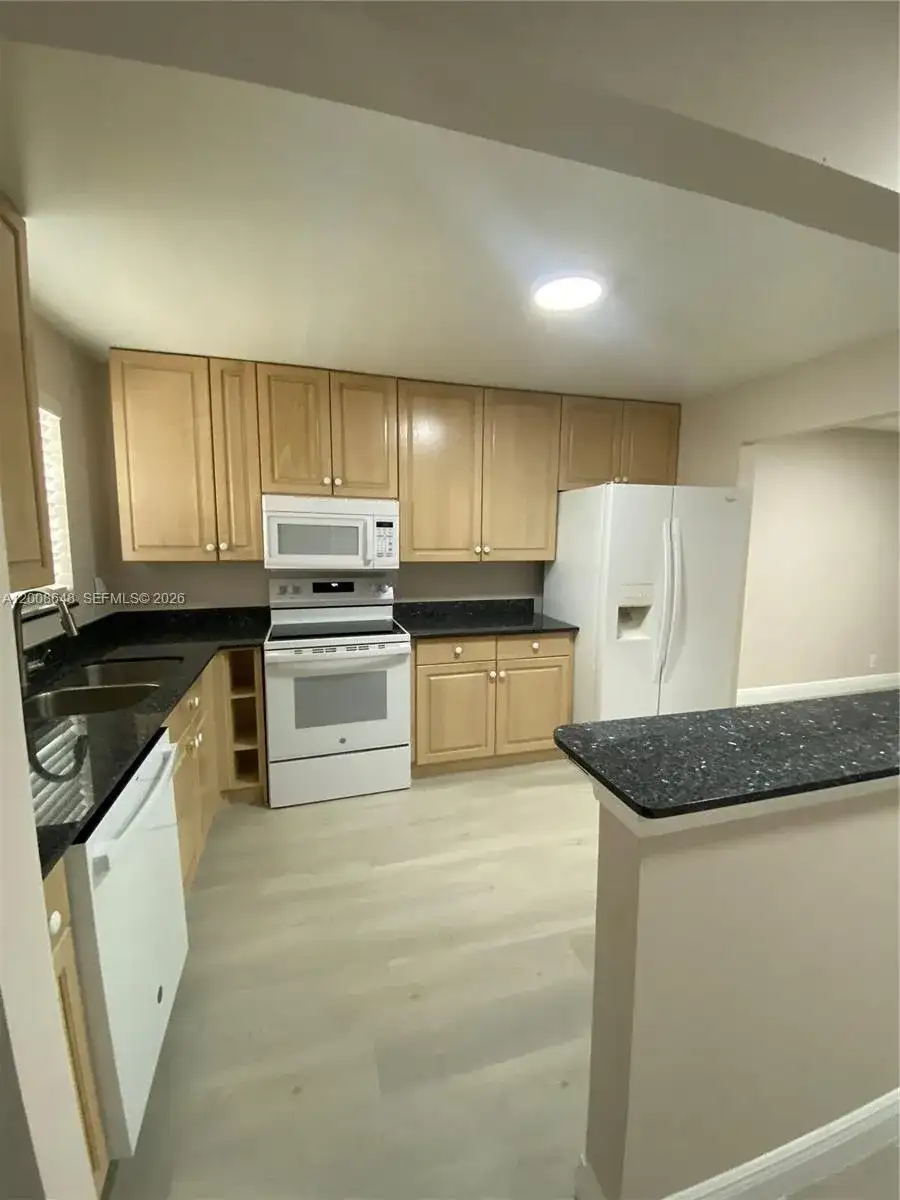 605 S State Road 7 # 3F, Margate FL 33068 photo 2