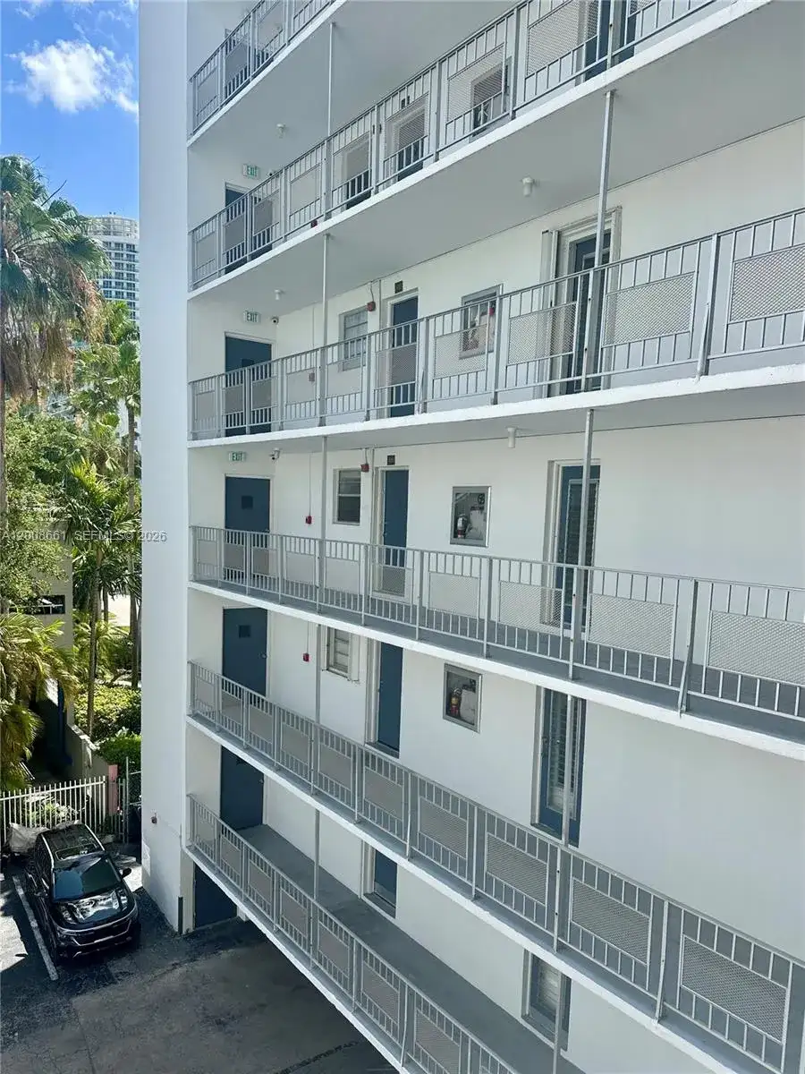 1340 Lincoln Rd # 400, Miami Beach FL 33139 photo 5