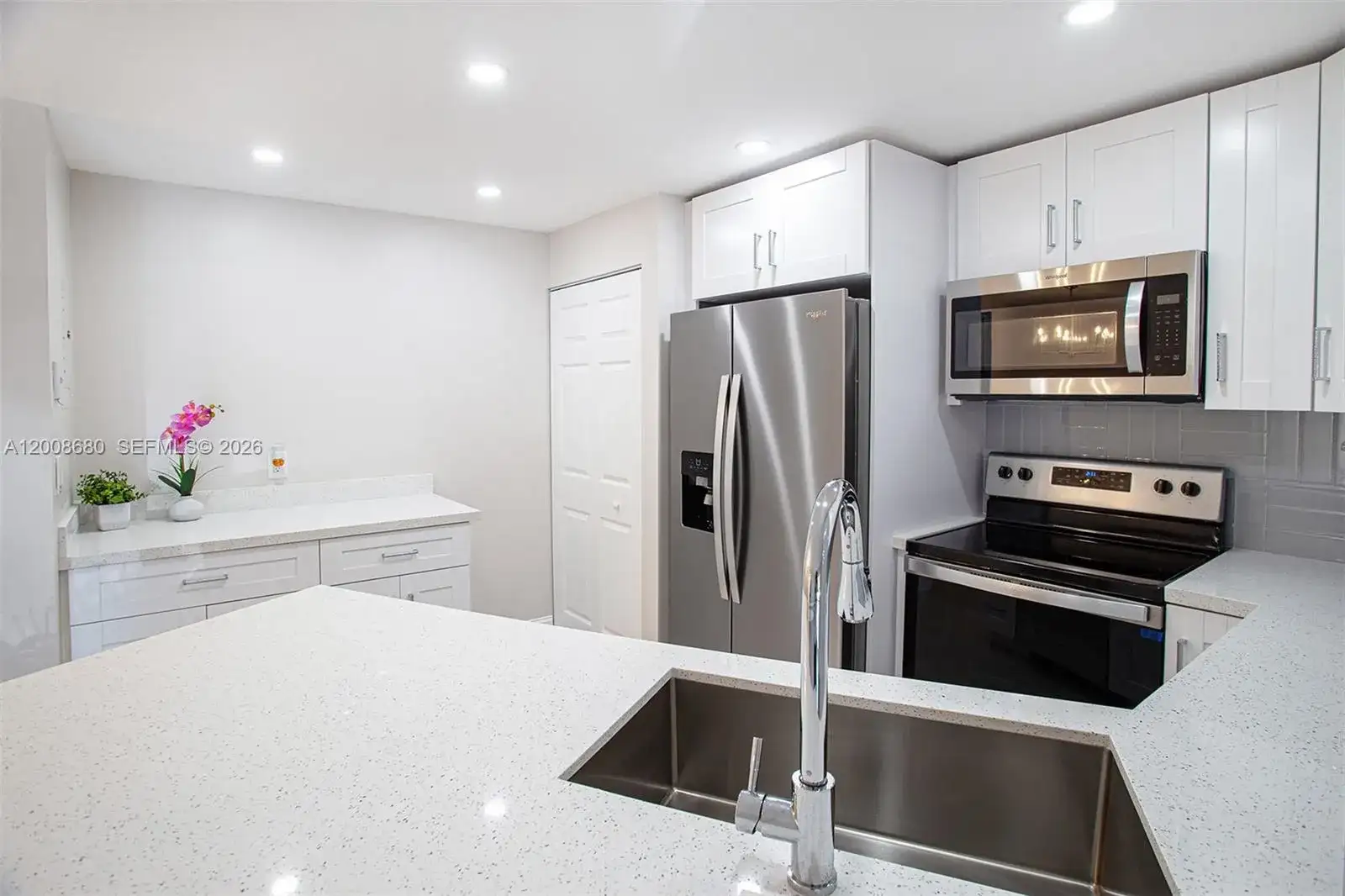 7527 S Oriole Blvd # 101, Delray Beach FL 33446 photo 2