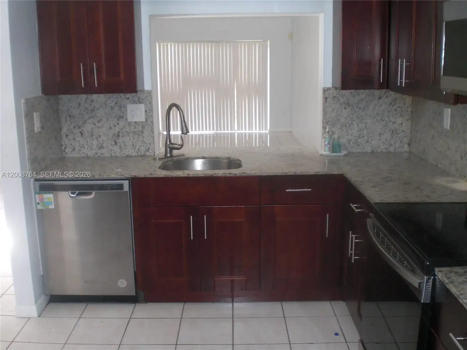 962 NW 79th Ter, Plantation FL 33324 photo 2