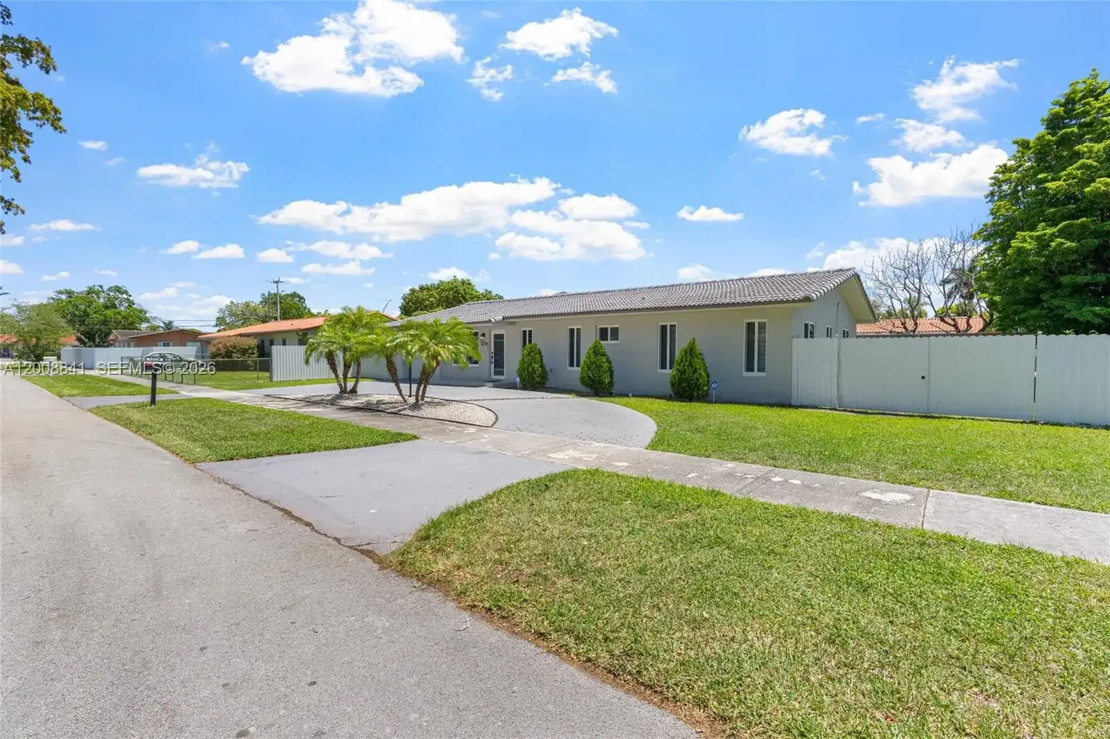 12724 SW 33rd Ter, Miami FL 33175 photo 2