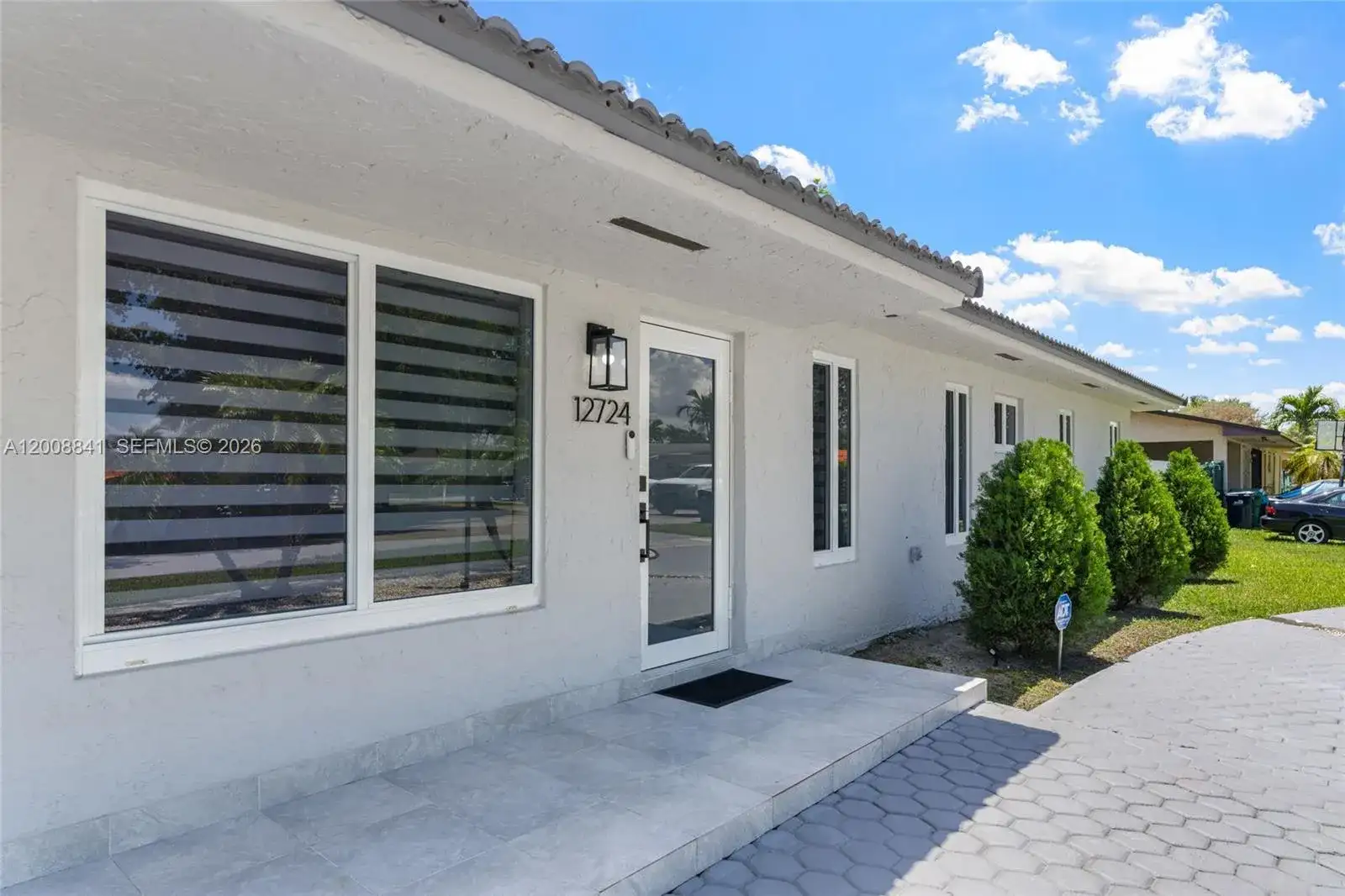 12724 SW 33rd Ter, Miami FL 33175 photo 4