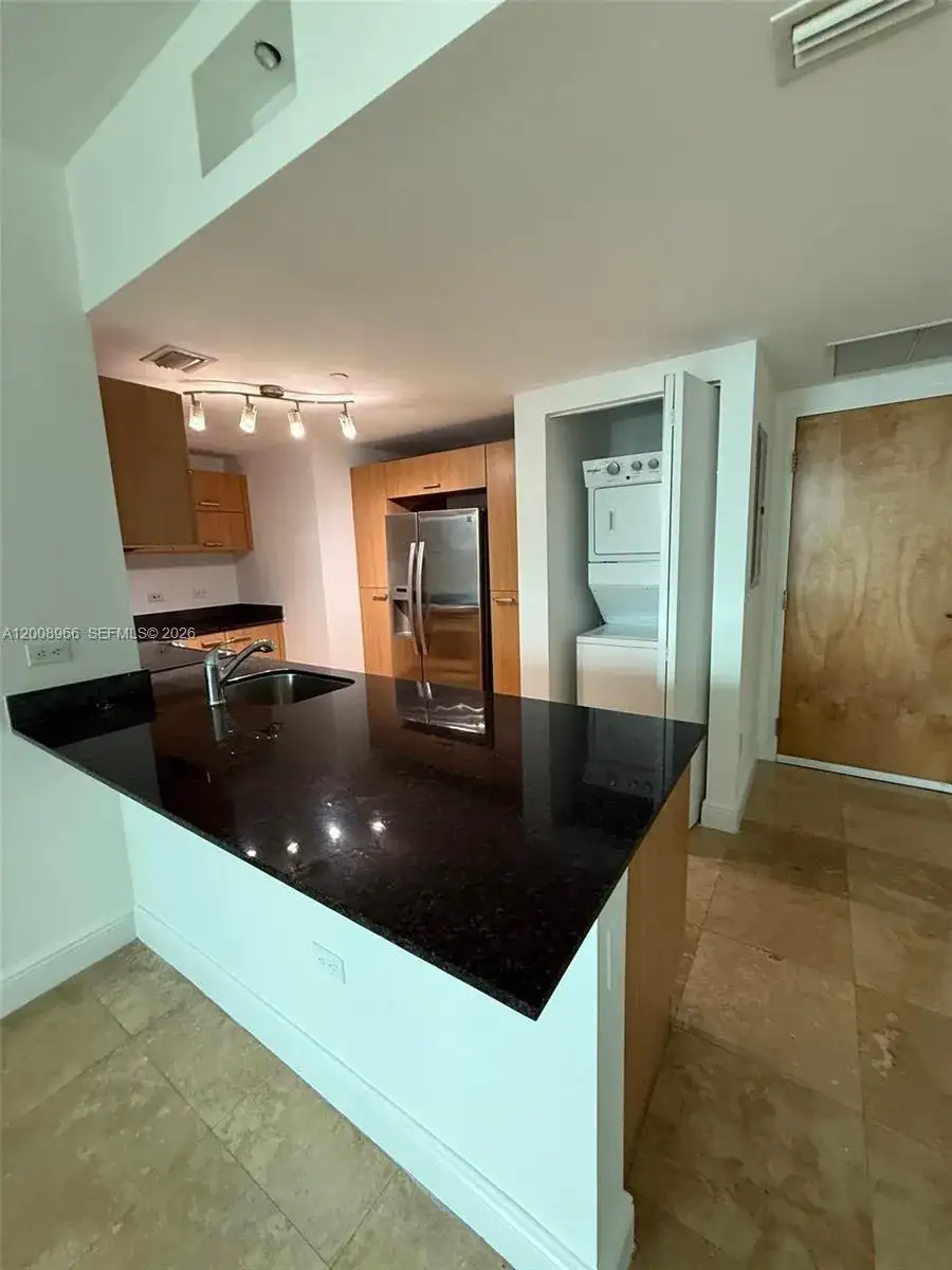 350 S Miami Ave # 2603, Miami FL 33130 photo 2
