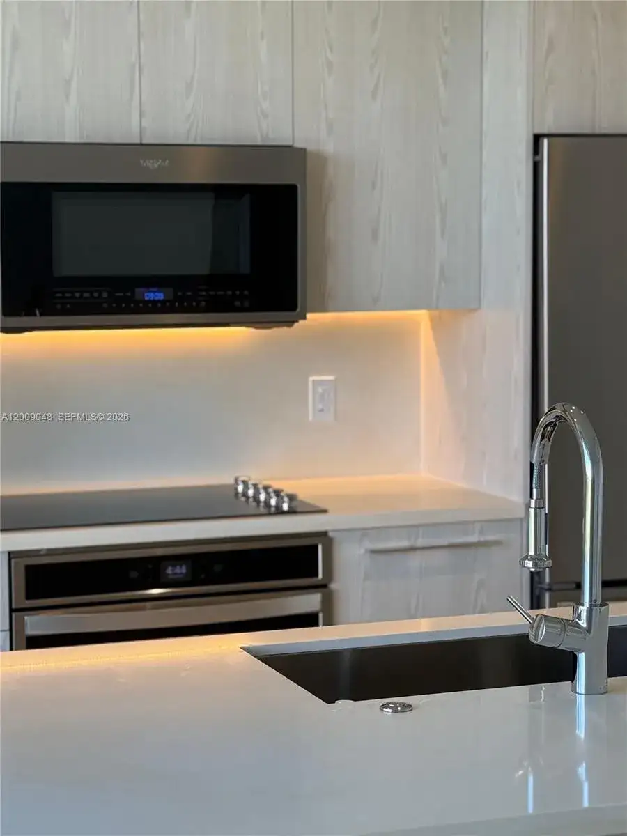 2000 Metropica Way # 901, Sunrise FL 33323 photo 4