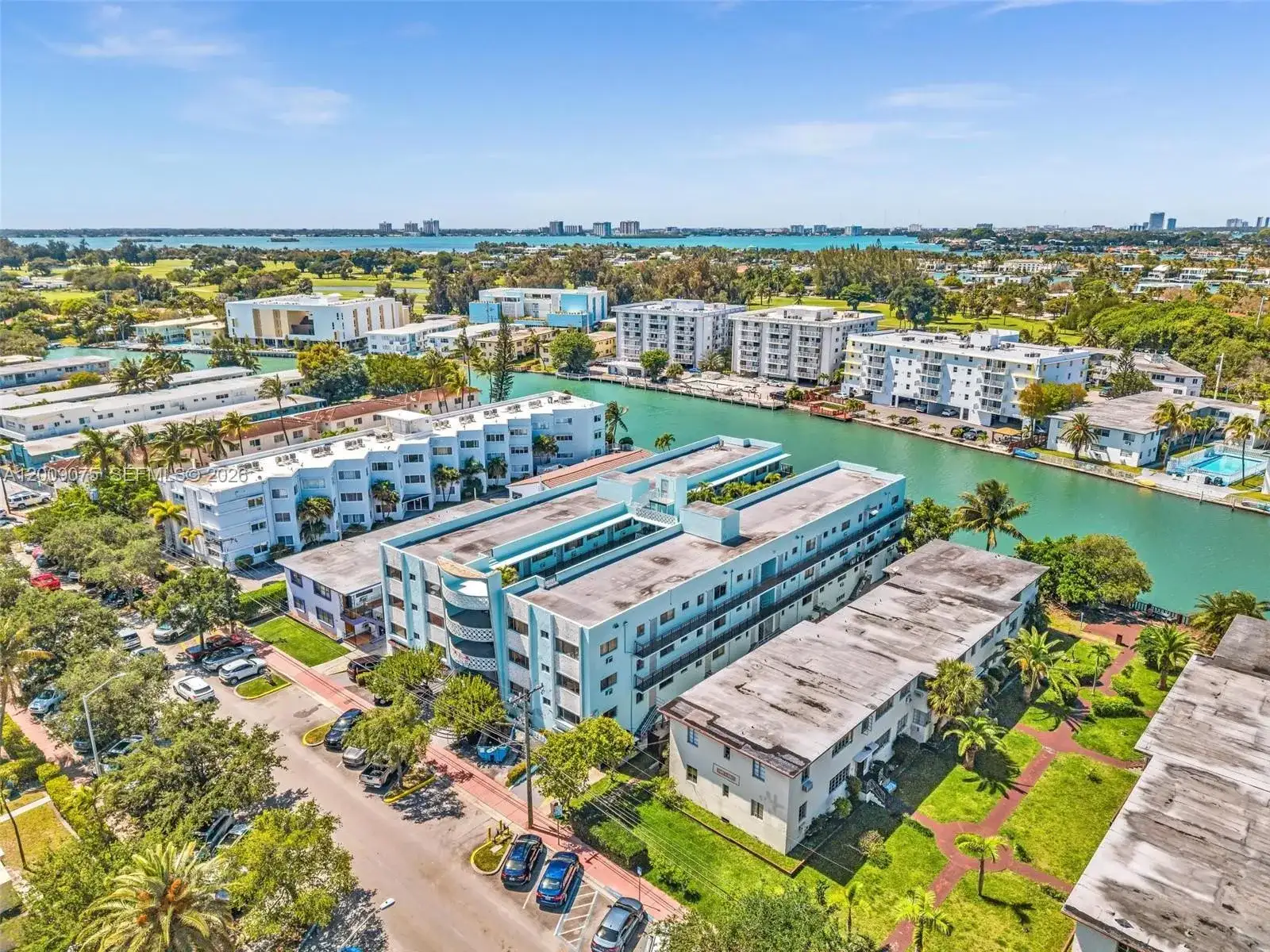 1165 Marseille Dr # 4, Miami Beach FL 33141 photo 2