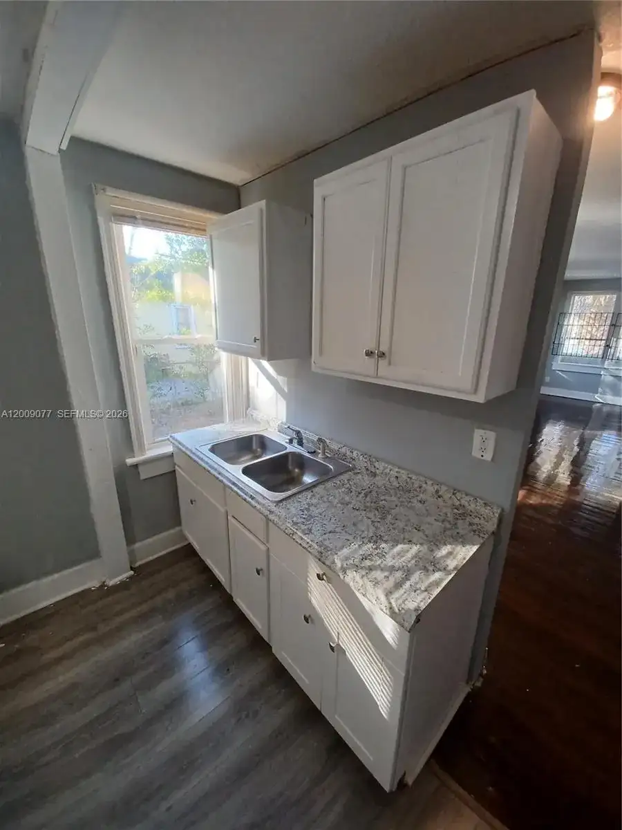 1710 W 2nd Street # A, Jacksonville FL 32209 photo 4