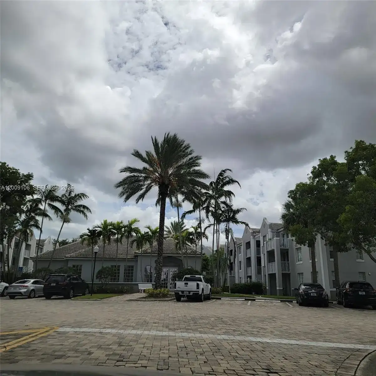 711 SW 111th Way # 301, Pembroke Pines FL 33025 photo 2