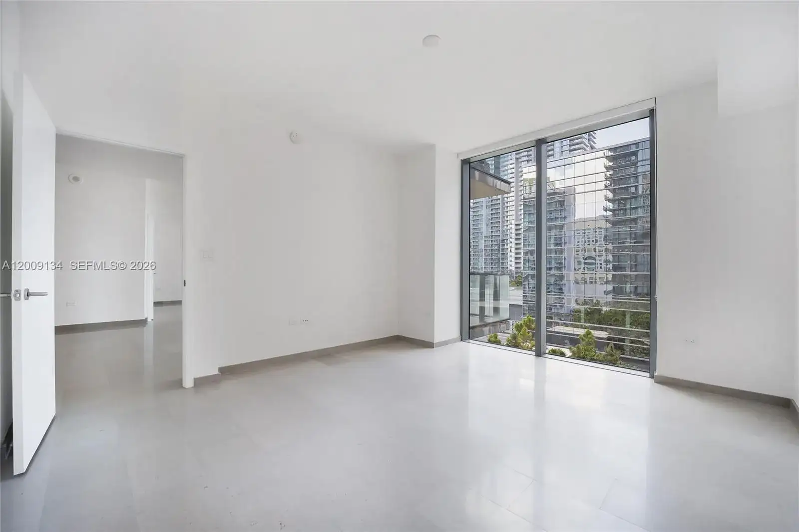 88 SW 7th St # 1009, Miami FL 33130 photo 4