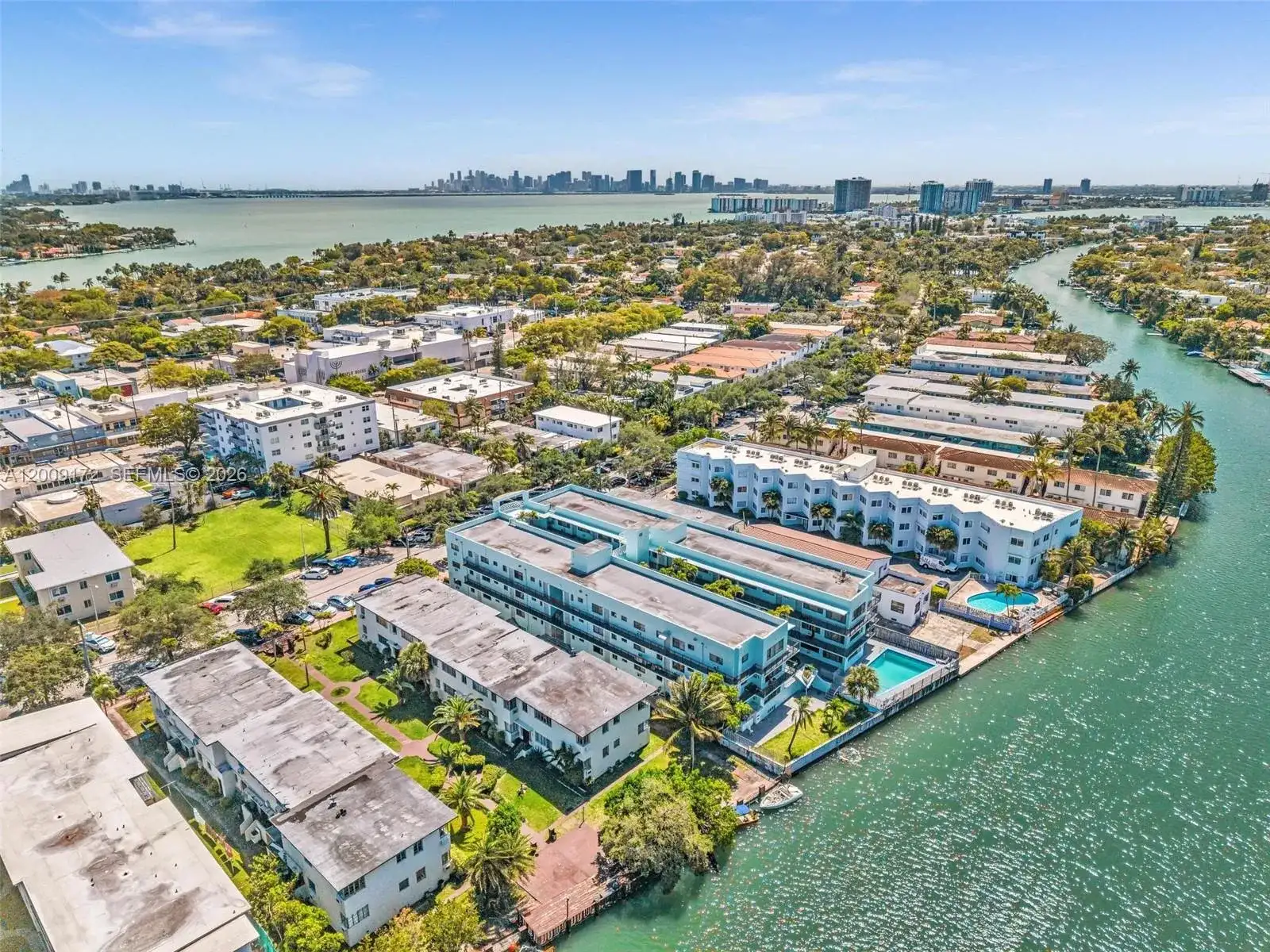 1165 Marseille Dr # 19, Miami Beach FL 33141 photo 2