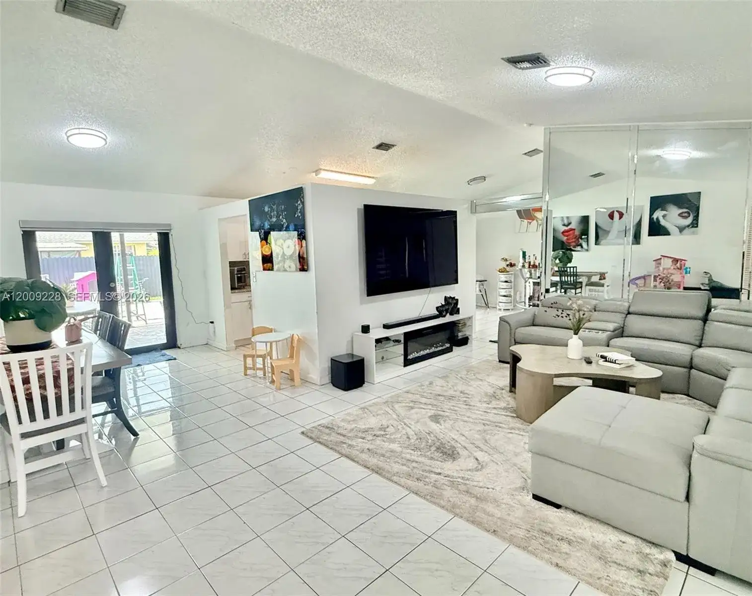 11216 SW 166th Ter, Miami FL 33157 photo 2