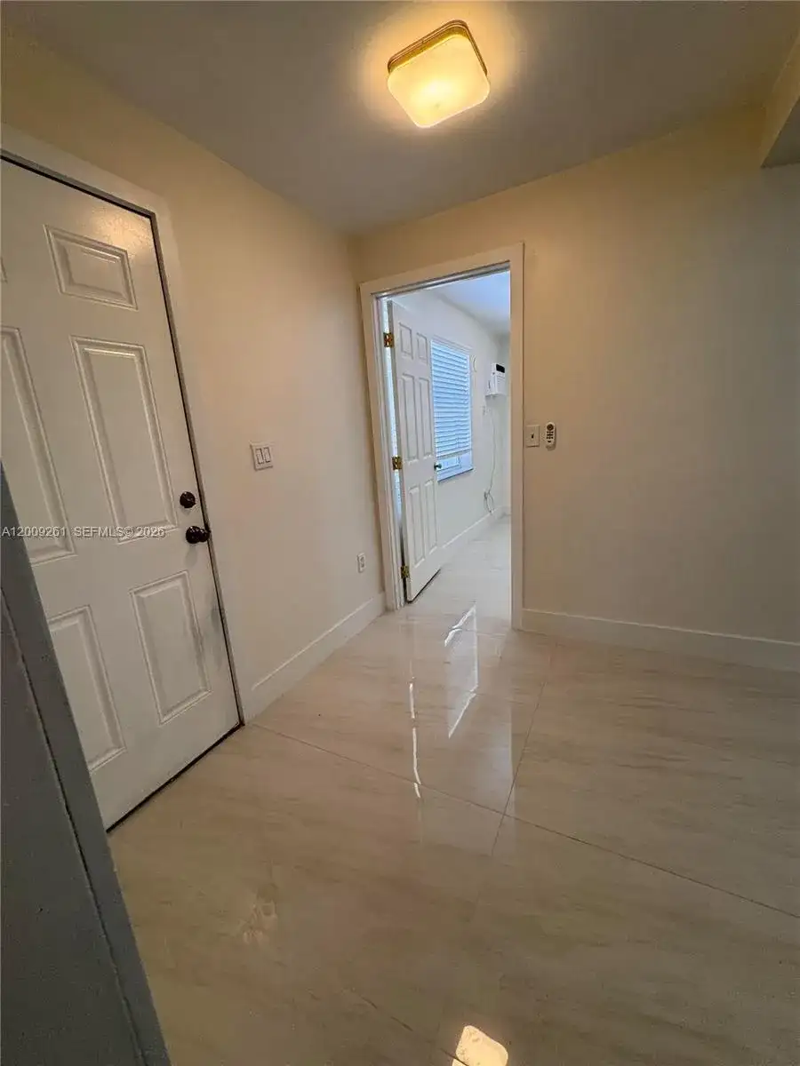 606 SW 58th Ct # 1, Miami FL 33144 photo 2