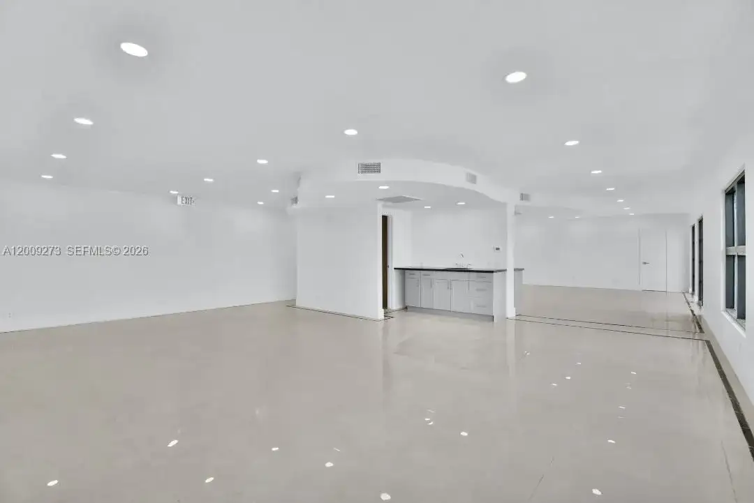 2990 Griffin Rd # 3, Dania Beach FL 33312 photo 3