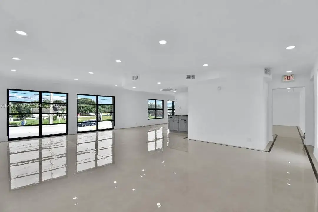 2990 Griffin Rd # 3, Dania Beach FL 33312 photo 4
