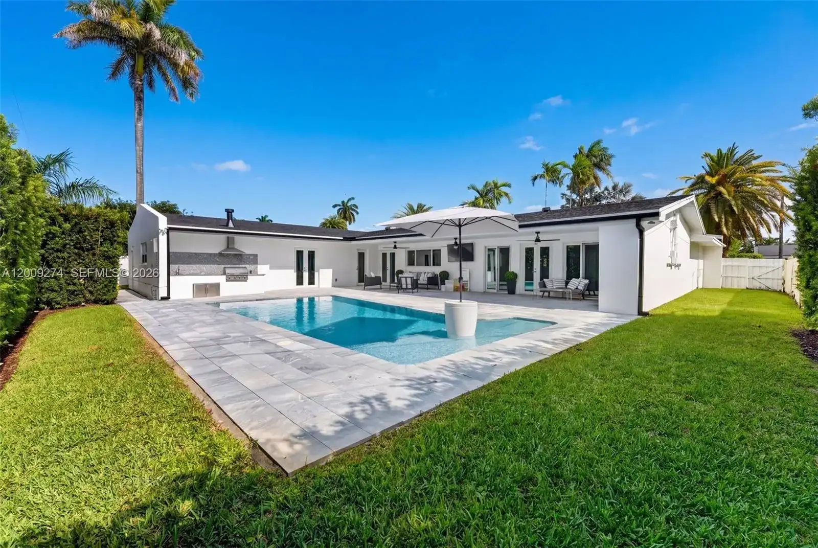 1865 NE 197th Ter, Miami FL 33179 photo 5