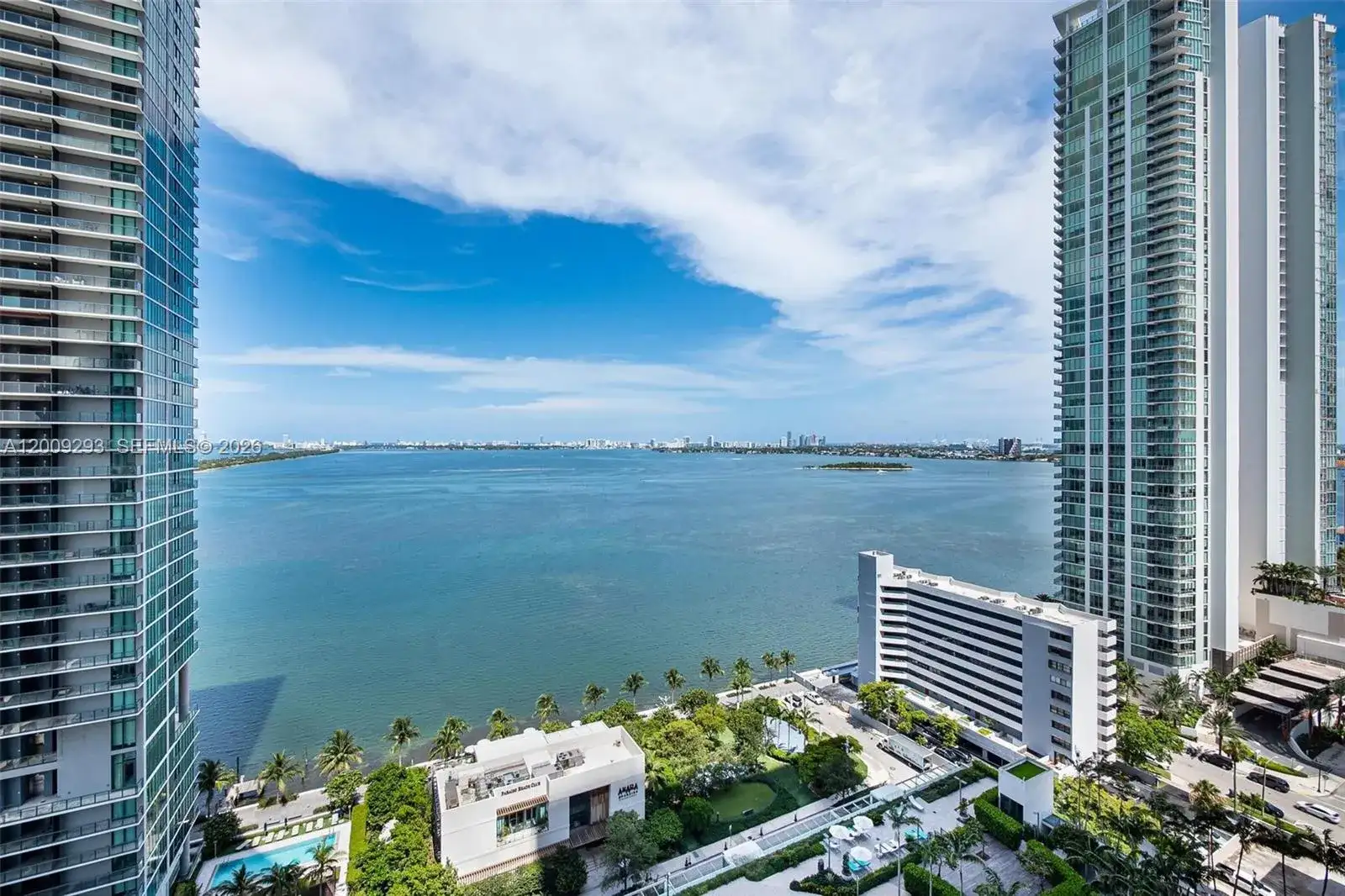 650 NE 32nd St # 2101, Miami FL 33137 photo 3