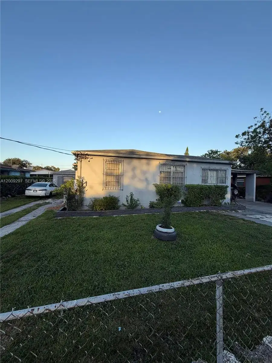 6741 NW 6th Ct, Miami FL 33150 photo 5