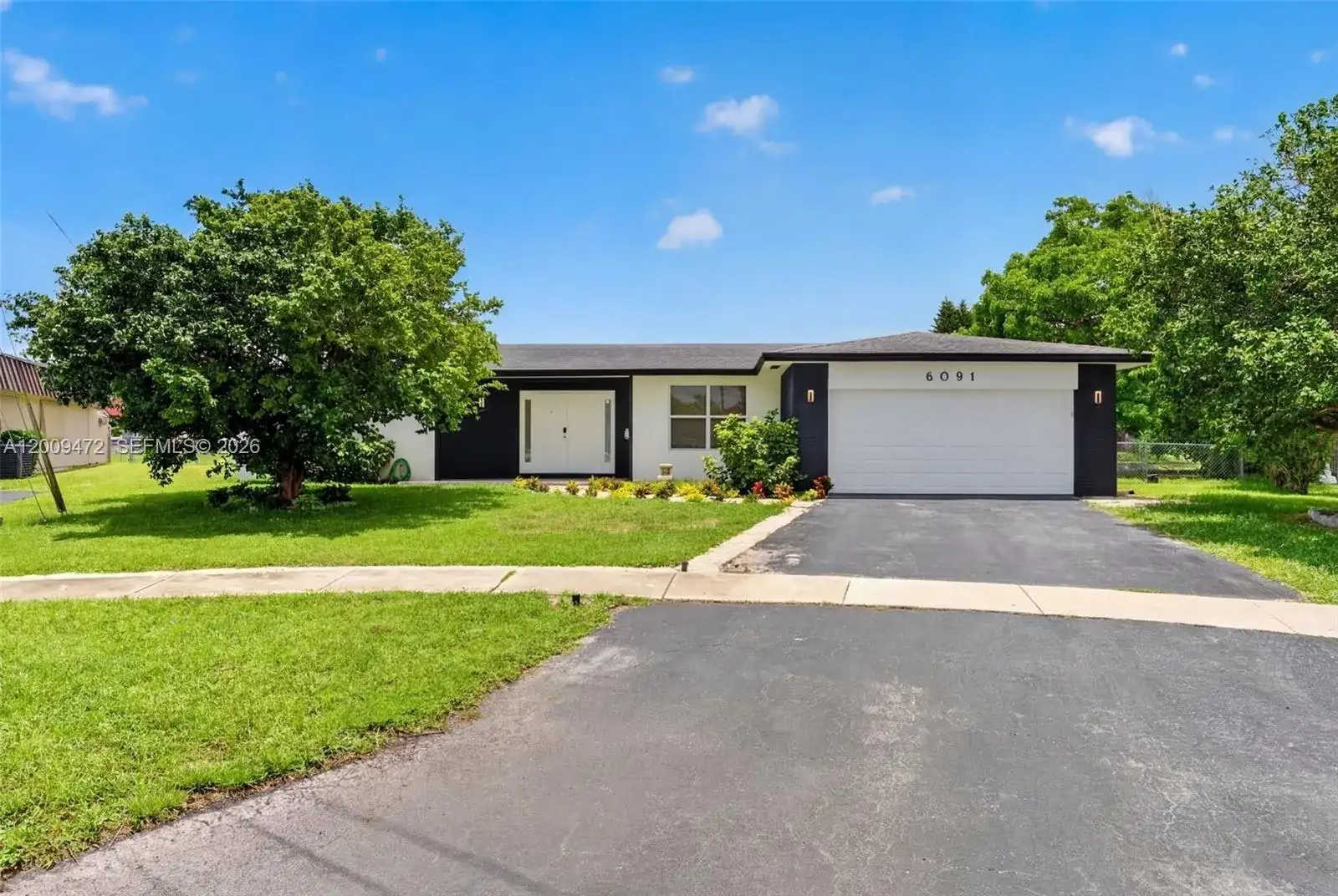 6091 SW 14th St, Plantation FL 33317 photo 4