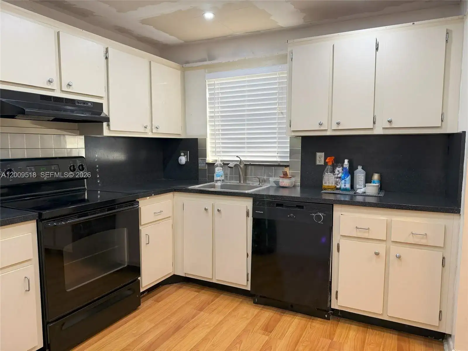 10467 Sunrise Lakes Blvd # 205, Sunrise FL 33322 photo 3