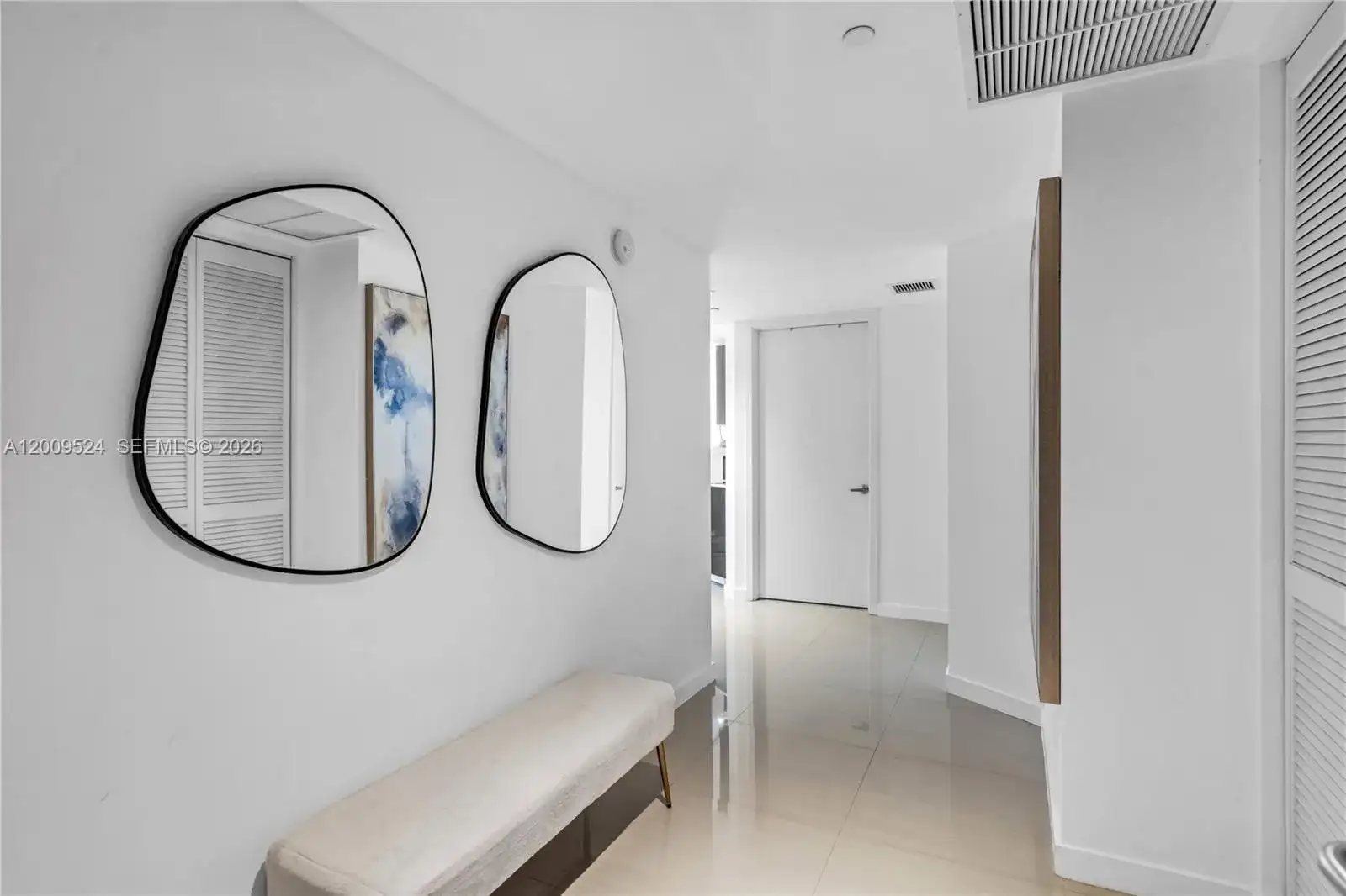 31 SE 6th St # 702, Miami FL 33131 photo 2