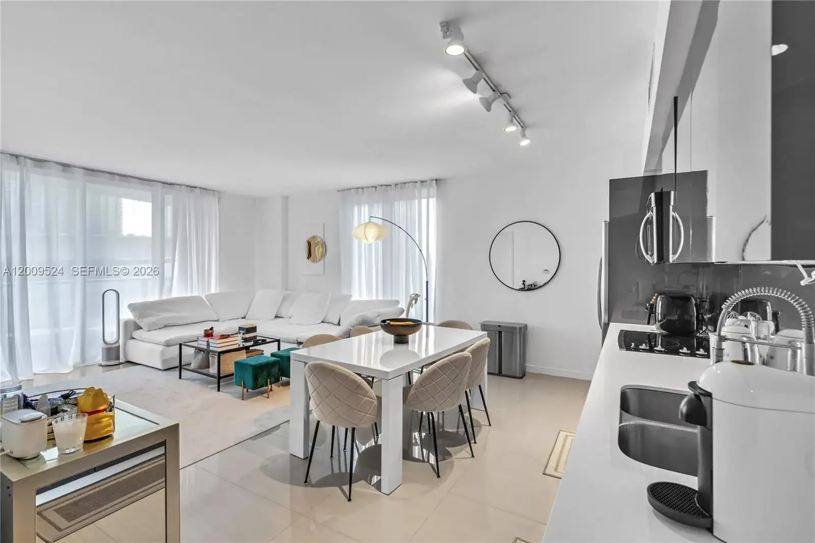 31 SE 6th St # 702, Miami FL 33131 photo 3