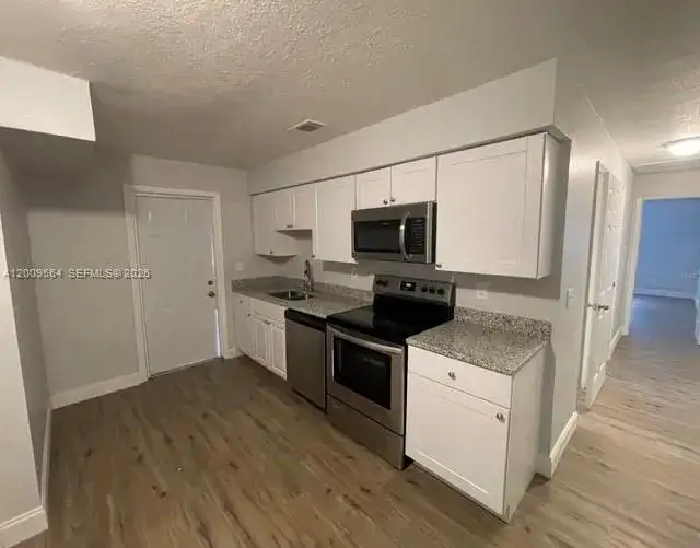 504 ROSLAND # 504, Kissimmee FL 34741 photo 2