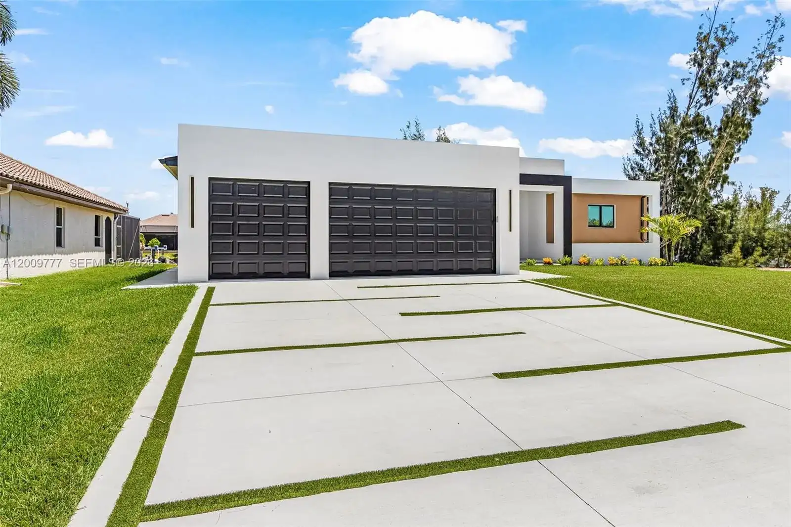 2303 NW 35 AVE, Cape Coral FL 33993 photo 2