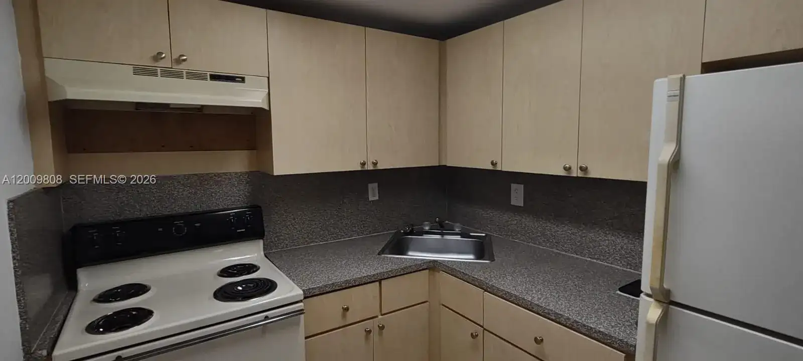 606 W 81st St # 309, Hialeah FL 33014 photo 4