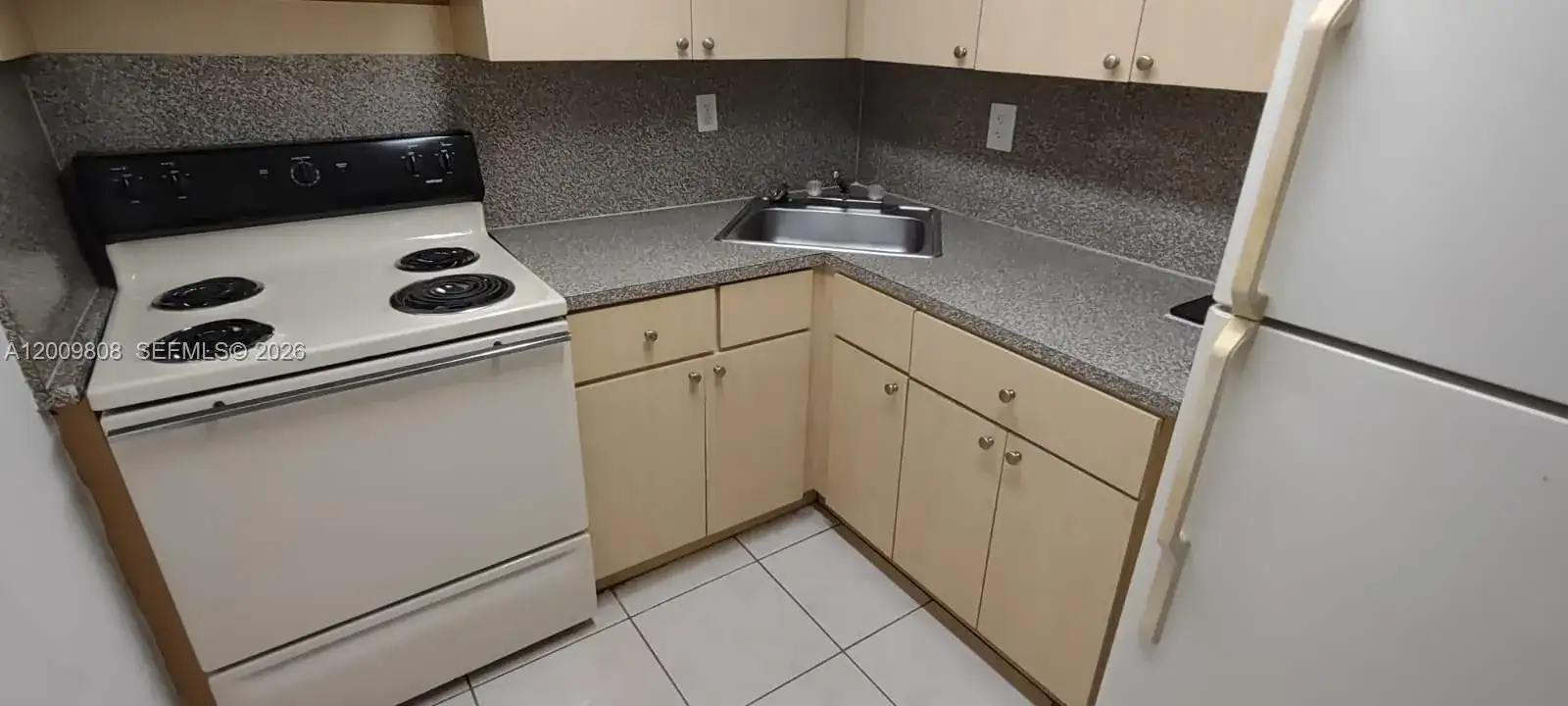 606 W 81st St # 309, Hialeah FL 33014 photo 5