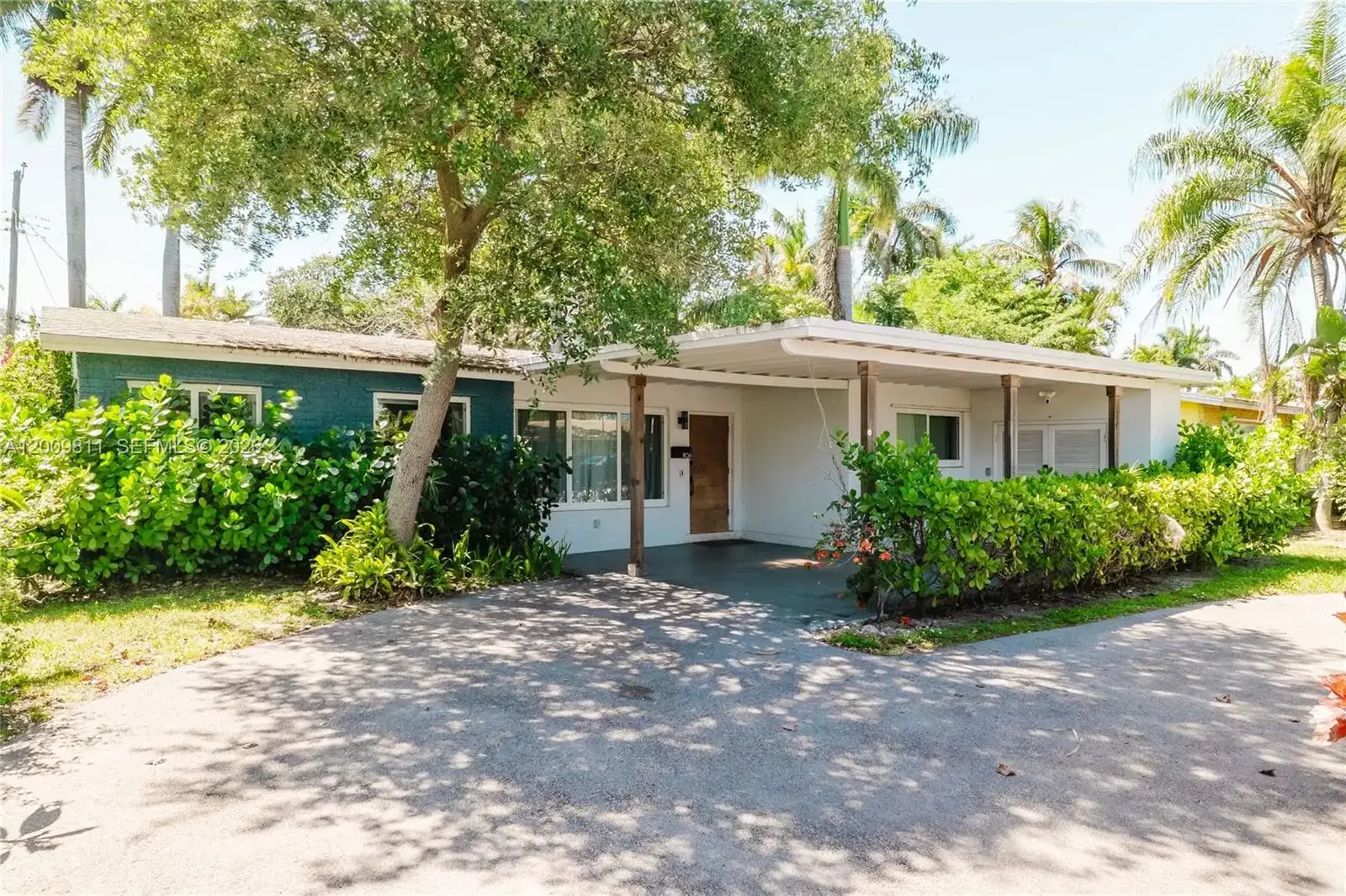1106 N 13th Ct, Hollywood FL 33019 photo 3