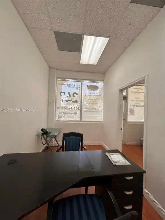 19300 W Dixie Hwy # 10, Miami FL 33180 photo 3
