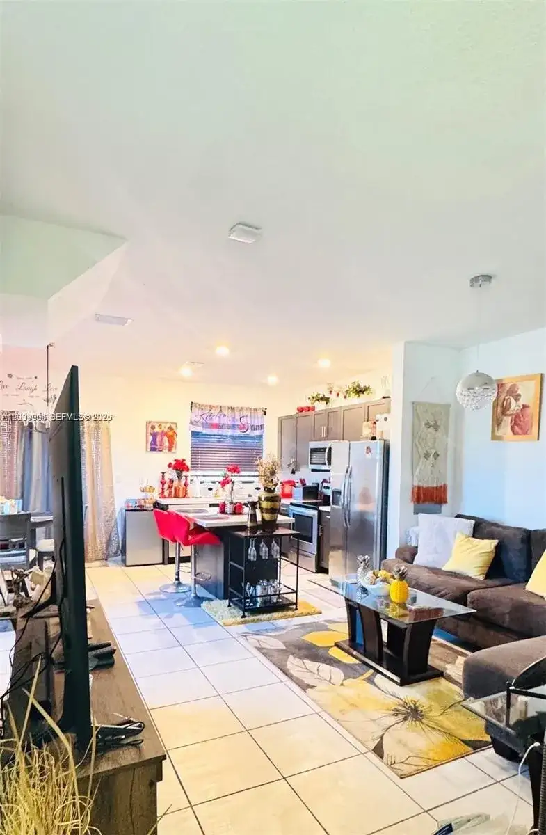 21463 NE 3rd Path, Miami FL 33179 photo 2