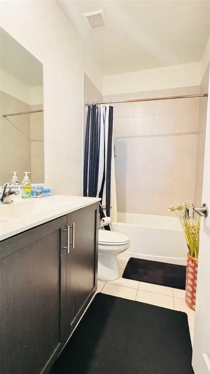 21463 NE 3rd Path, Miami FL 33179 photo 5